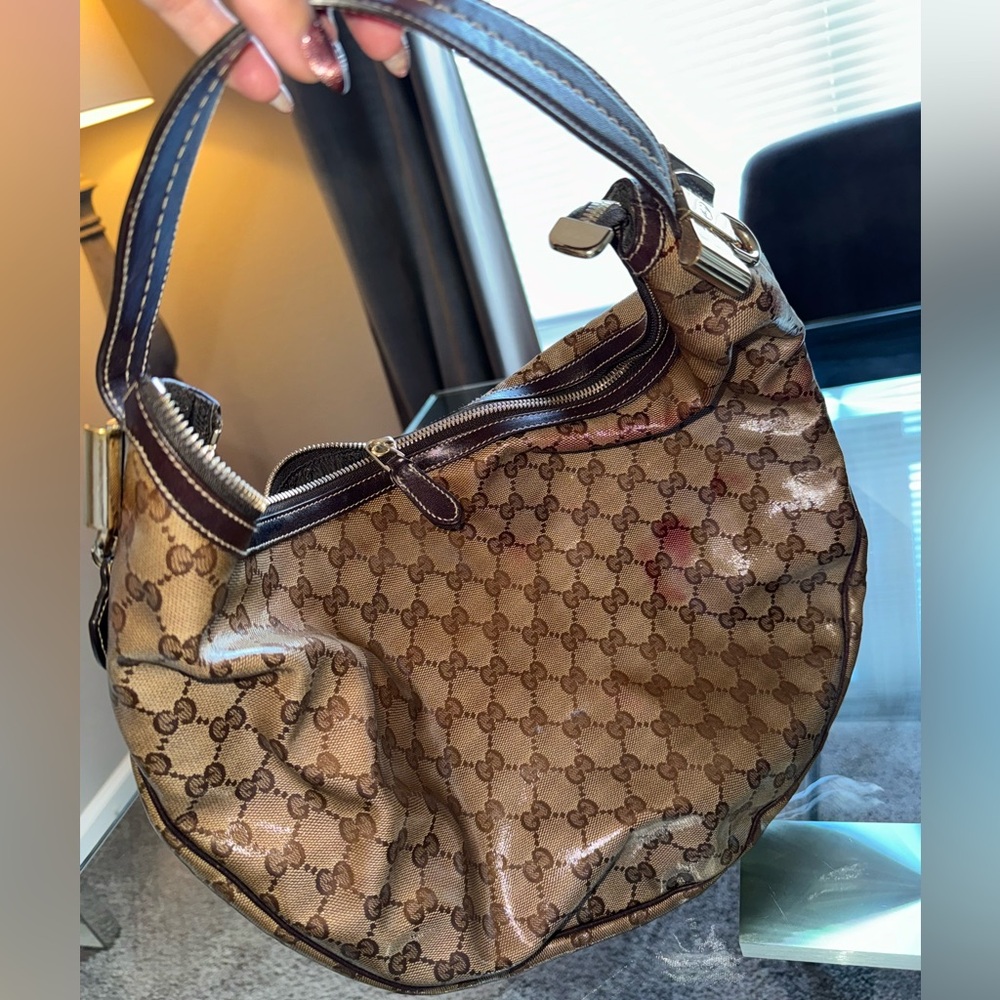 100% Auth. Gucci Duchessa Hobo